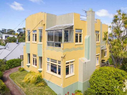 Wonderfully Rare Art Deco In Kelburn